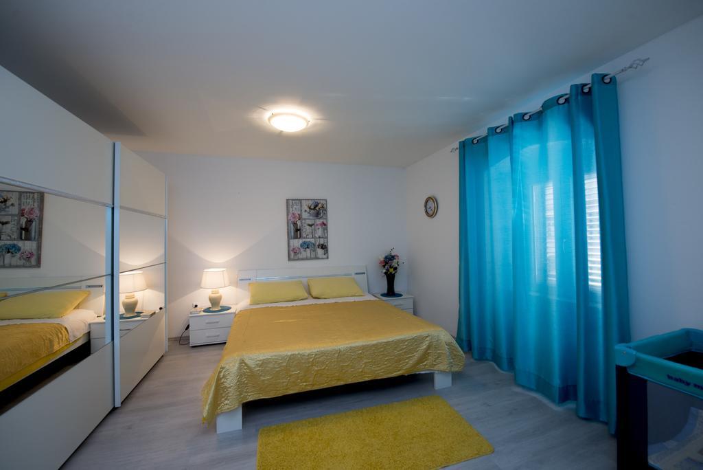 Apartment Dea Split Eksteriør bilde