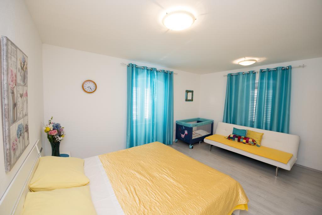 Apartment Dea Split Eksteriør bilde